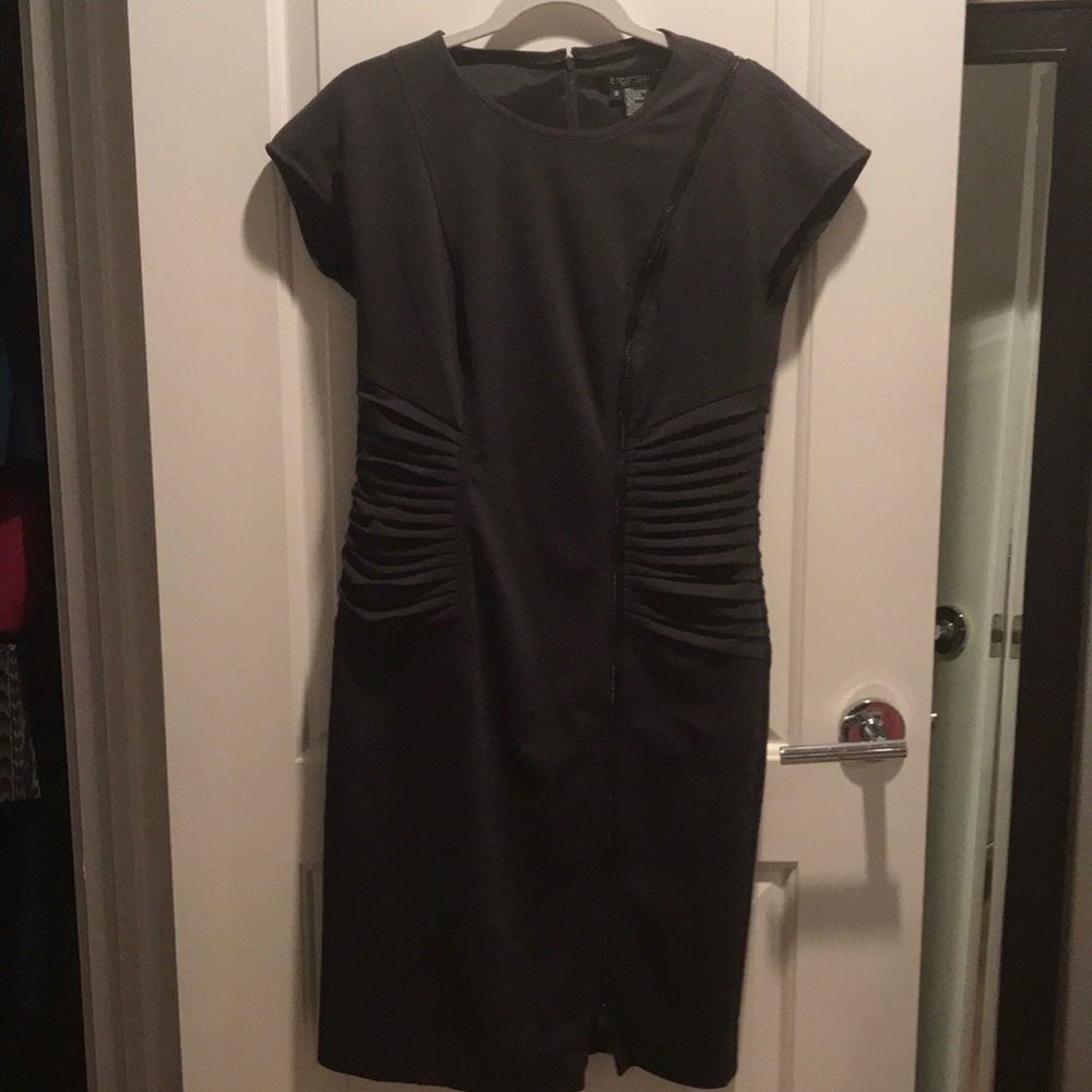 Dress with zipper detail